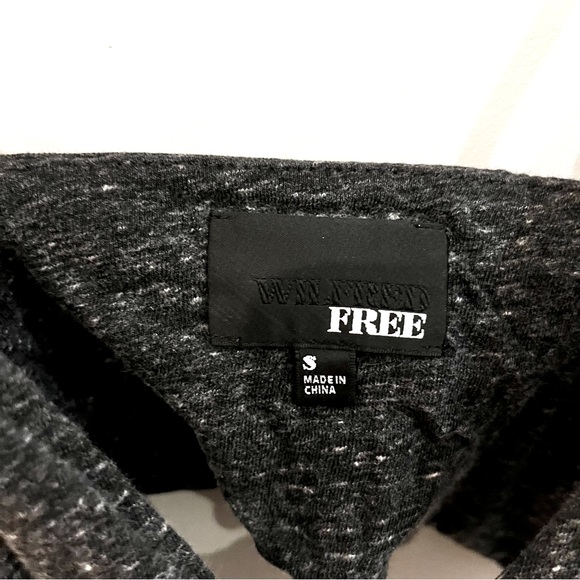 Wilfred free aritzia Charcoal Camisole crop top - Picture 2 of 3